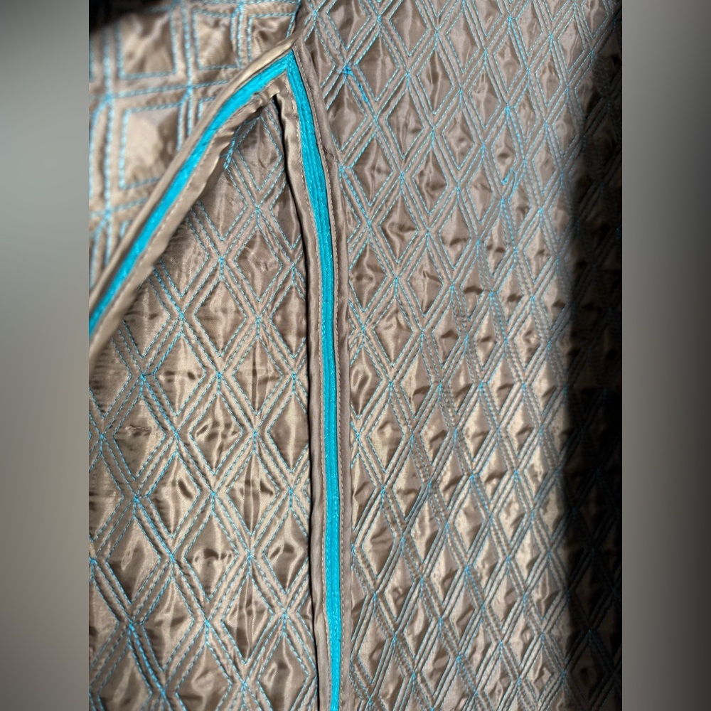 Quilted Sleeveless Vest, medium - Picture 6 of 8